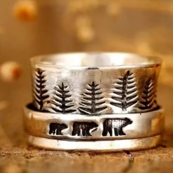 Anthropologie Jewelry - ANTHROPOLOGIE WILDERNESS BEAR RING (2) SZ 10